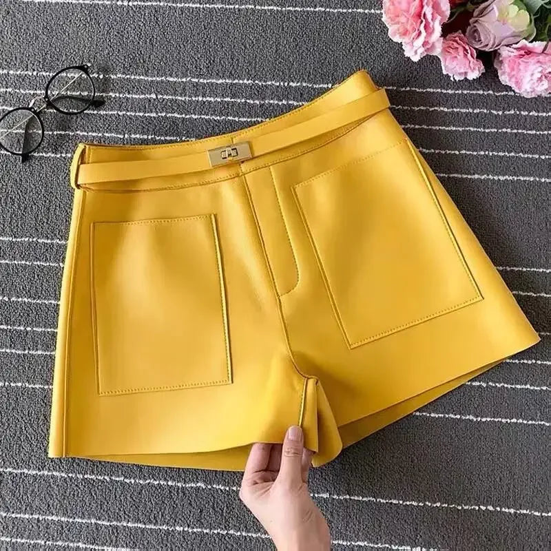 Gigi Short in Genuine leather