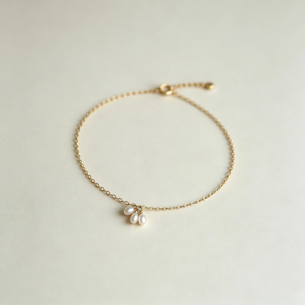 Dainty Seed Pearl Bracelet