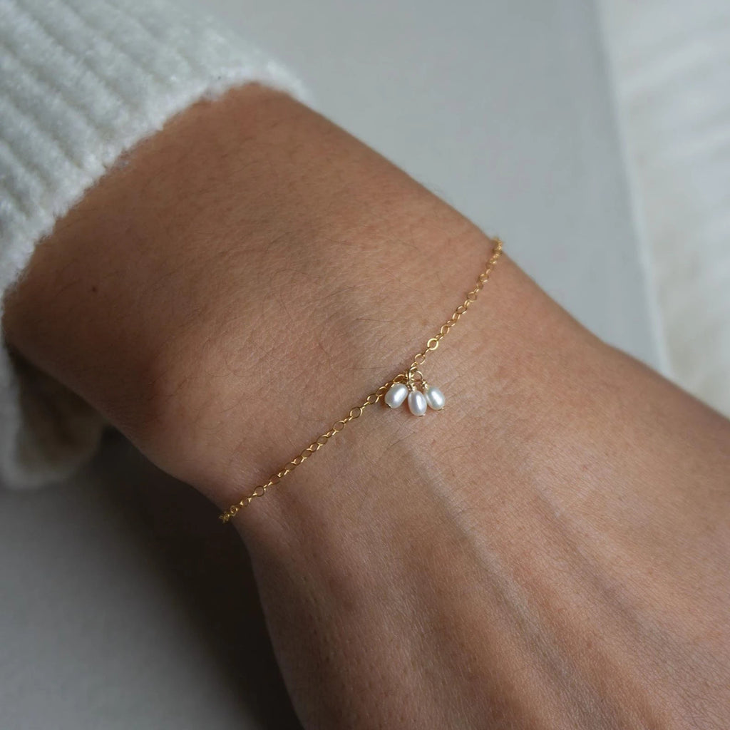 Dainty Seed Pearl Bracelet