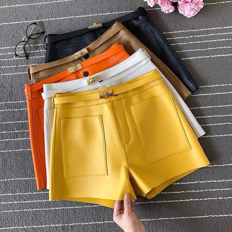 Gigi Short in Genuine leather